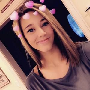 Meet your Posher, Emilee